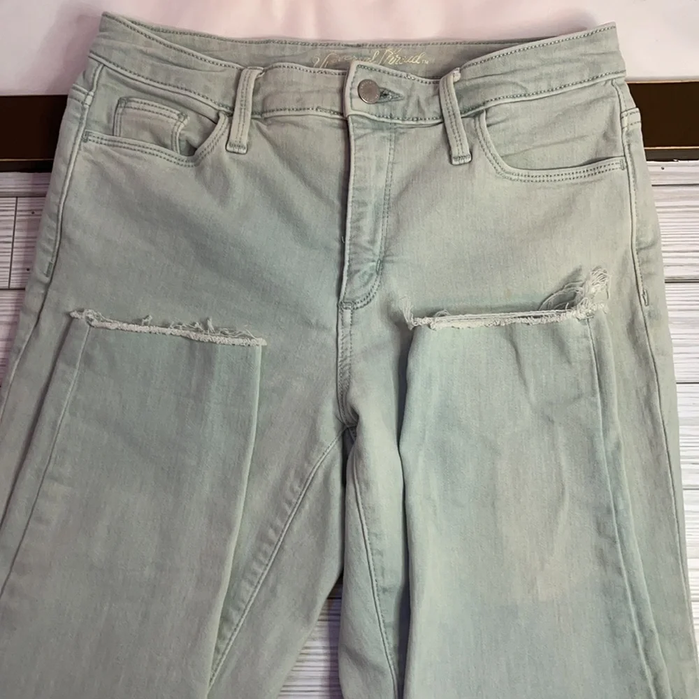 🔥 SALE UNIVERSAL THREAD White Washed High Rise Jeans | Size 4/27